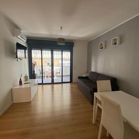 Ferienwohnung Lux Fara Mailand Exterior foto