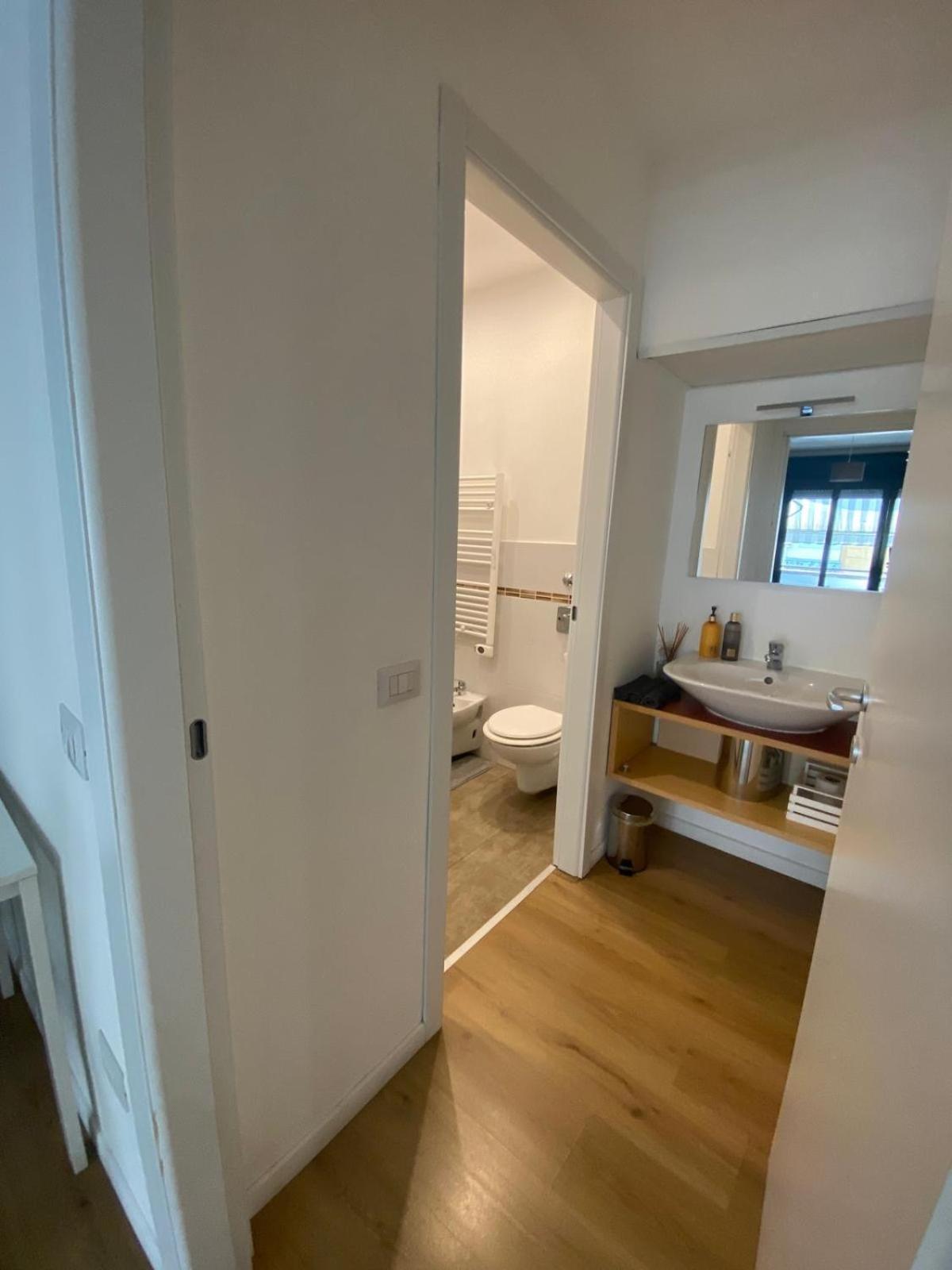 Ferienwohnung Lux Fara Mailand Exterior foto